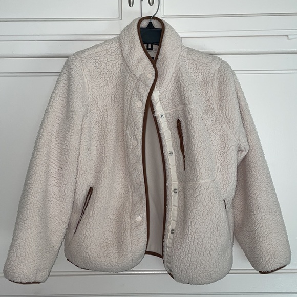 NY SALE !! Universal Thread Fuzzy Cream Jacket w/ Brown Accents - Picture 1 of 6